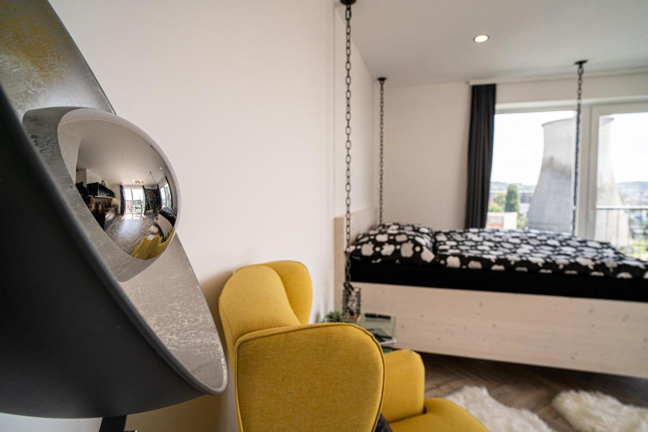Zeppelin Studio With An Industrial View - Brno Apartment Exterior foto